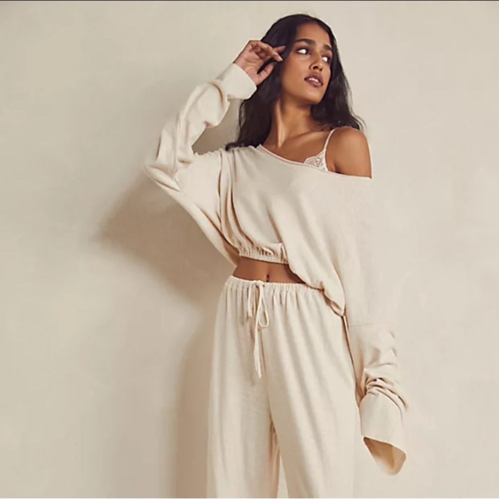 Elegant Cream Women's Off-Shoulder Top